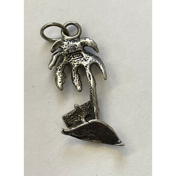 Vintage Sterling Silver Florida Souvenir Coconut Palm Tree Charm or Pendant Sign - Picture 5 of 6
